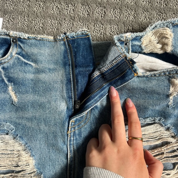 LF Carmar Denim Skirt - Picture 4 of 6